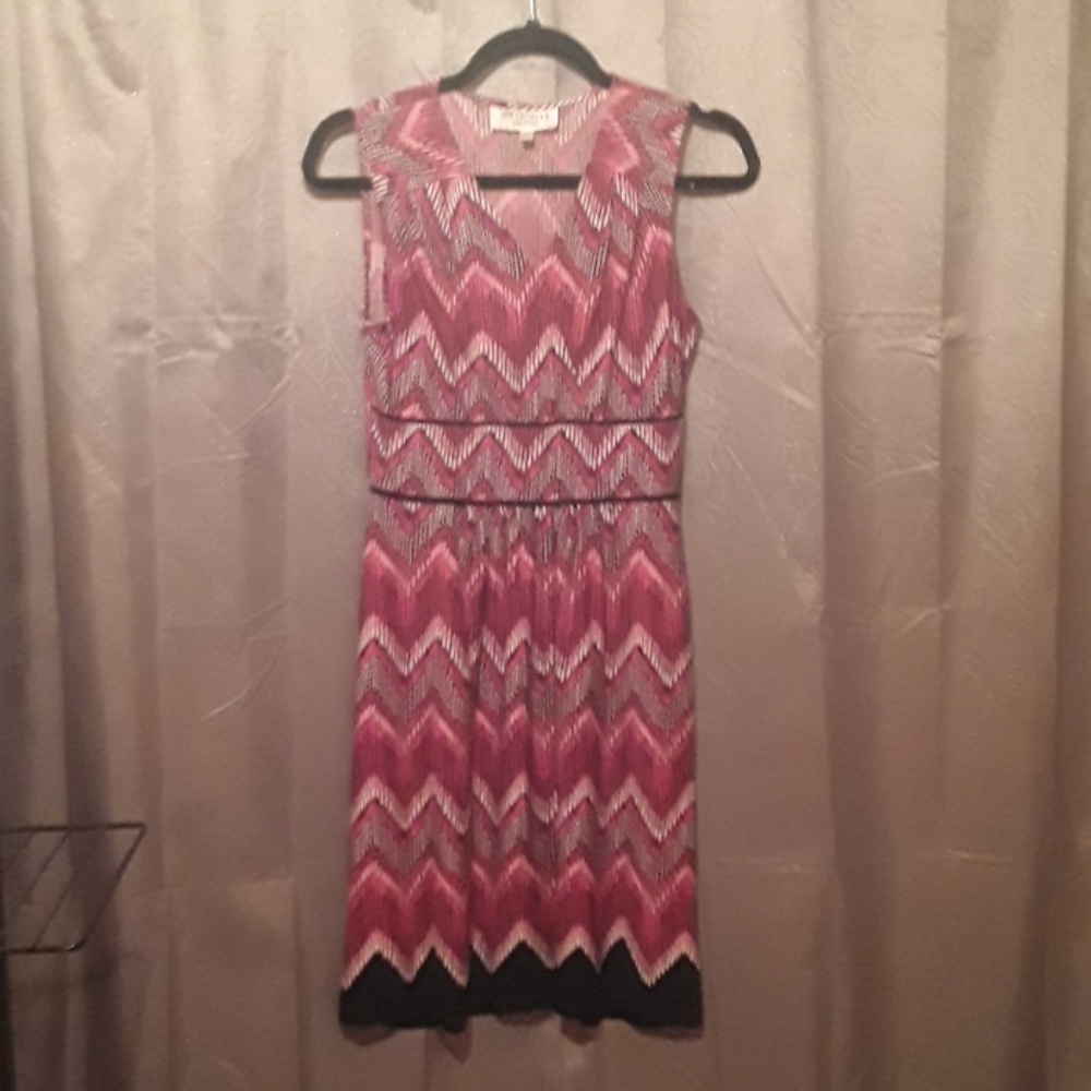 Dress - Picture 4 of 4
